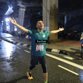 Runner Photo 7916873