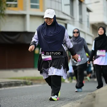 Runner Photo 7916896