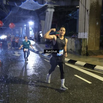 Runner Photo 7916943