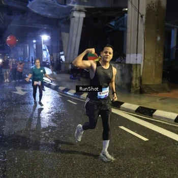 Runner Photo 7916949