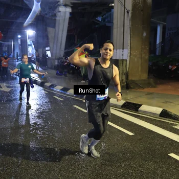 Runner Photo 7916956