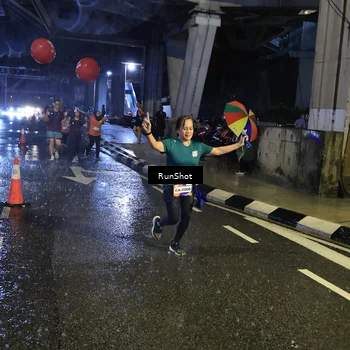 Runner Photo 7916976