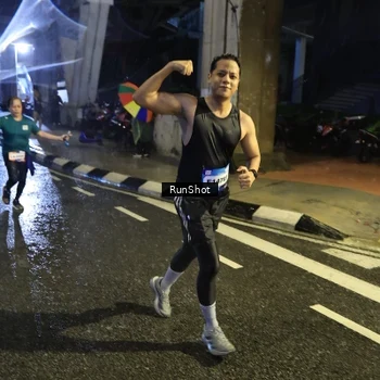 Runner Photo 7916995