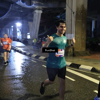 Runner Photo 7917042