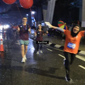 Runner Photo 7917099