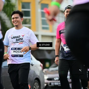 Runner Photo 7917136