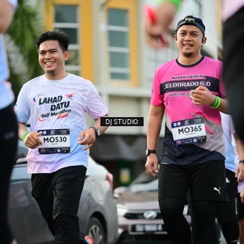 Runner Photo 7917138