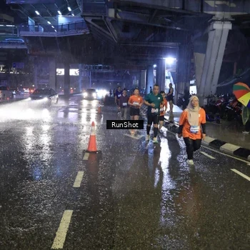 Runner Photo 7917200