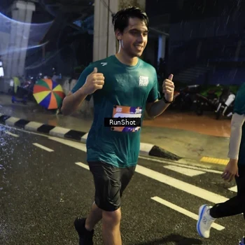 Runner Photo 7917212