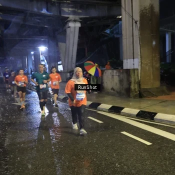 Runner Photo 7917235