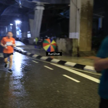 Runner Photo 7917248