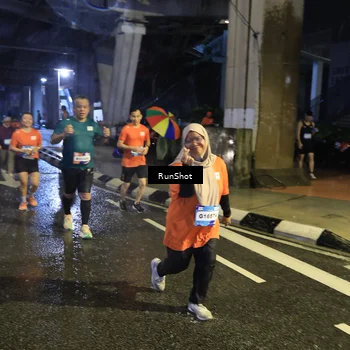 Runner Photo 7917258