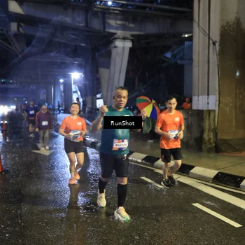 Runner Photo 7917281