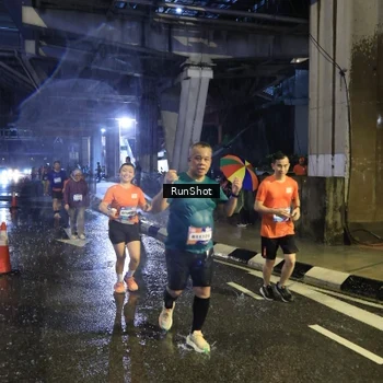 Runner Photo 7917290