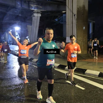 Runner Photo 7917301
