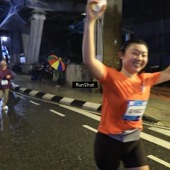 Runner Photo 7917350