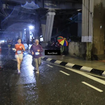 Runner Photo 7917353
