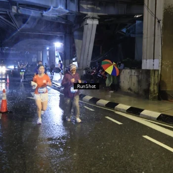 Runner Photo 7917355