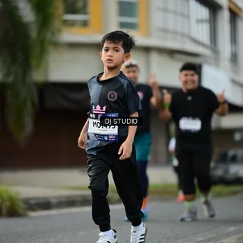 Runner Photo 7917405