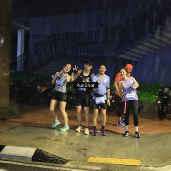 Runner Photo 7917433