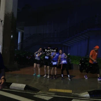 Runner Photo 7917465