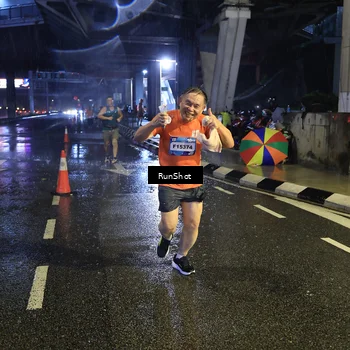 Runner Photo 7917471