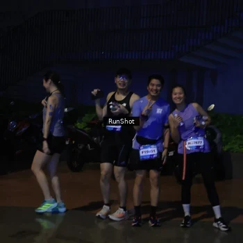 Runner Photo 7917472