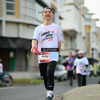 Runner Photo 7917493