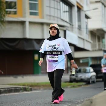 Runner Photo 7917560
