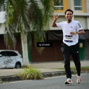 Runner Photo 7917620