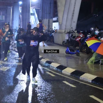 Runner Photo 7917654