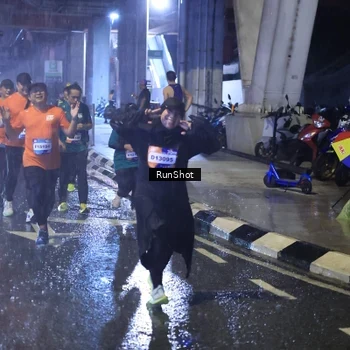 Runner Photo 7917663
