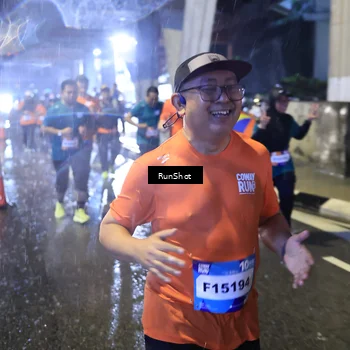 Runner Photo 7917743