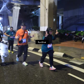 Runner Photo 7917768