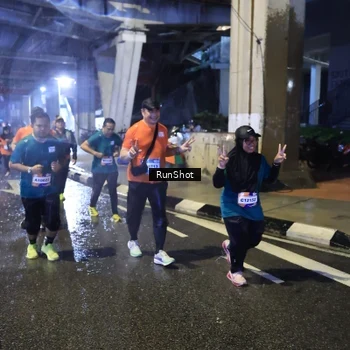 Runner Photo 7917773