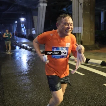 Runner Photo 7917776