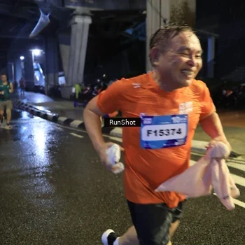 Runner Photo 7917795