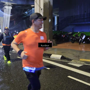 Runner Photo 7917824