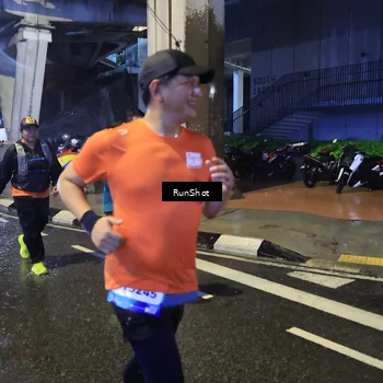 Runner Photo 7917846