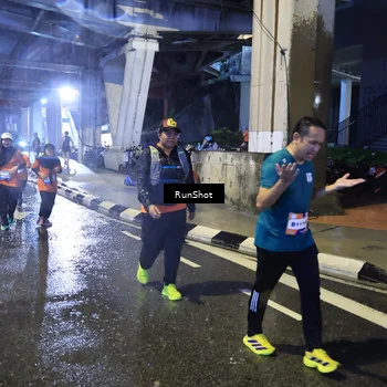 Runner Photo 7917849