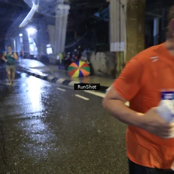 Runner Photo 7917856
