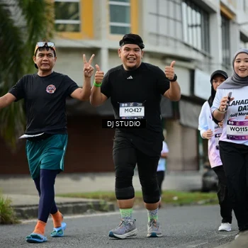 Runner Photo 7917857