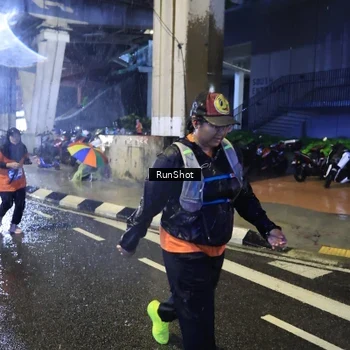 Runner Photo 7917875