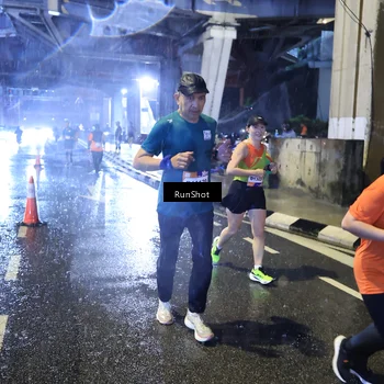 Runner Photo 7918085