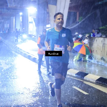 Runner Photo 7918119
