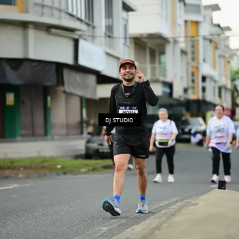 Runner Photo 7918146
