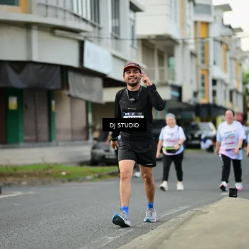 Runner Photo 7918154