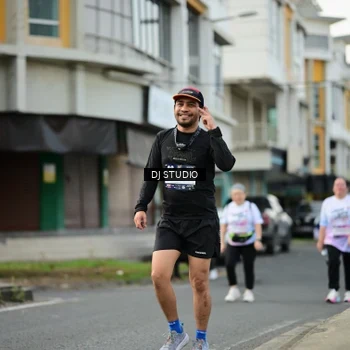 Runner Photo 7918157