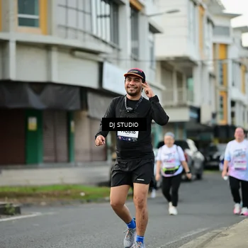 Runner Photo 7918160