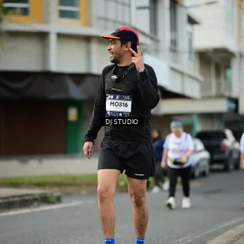 Runner Photo 7918180